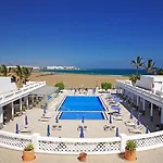 لاس كوستاس 4*