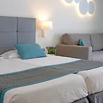 Costas Hotel 4*