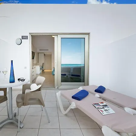 Costas 4* פוארטו דל כרמן