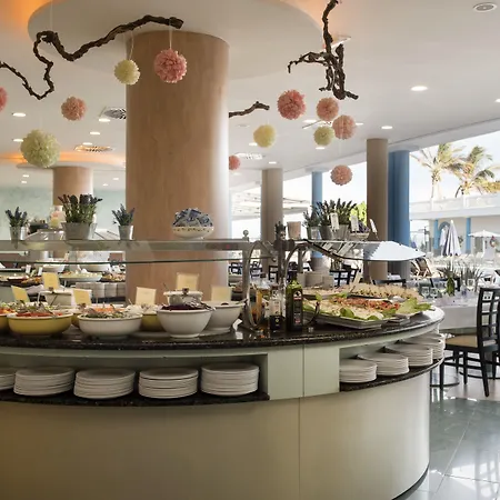 Costas Hotel